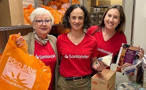 Santander employee volunteers